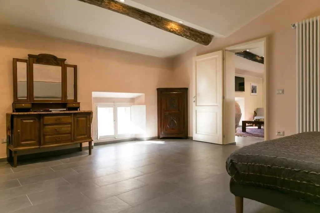 Attico Con Altana: Incanto E Relax Siena Apartment